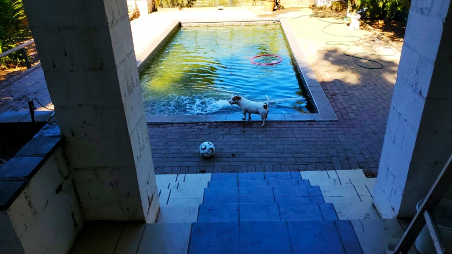 18 Bedroom Property for Sale in Trekoskraal Western Cape